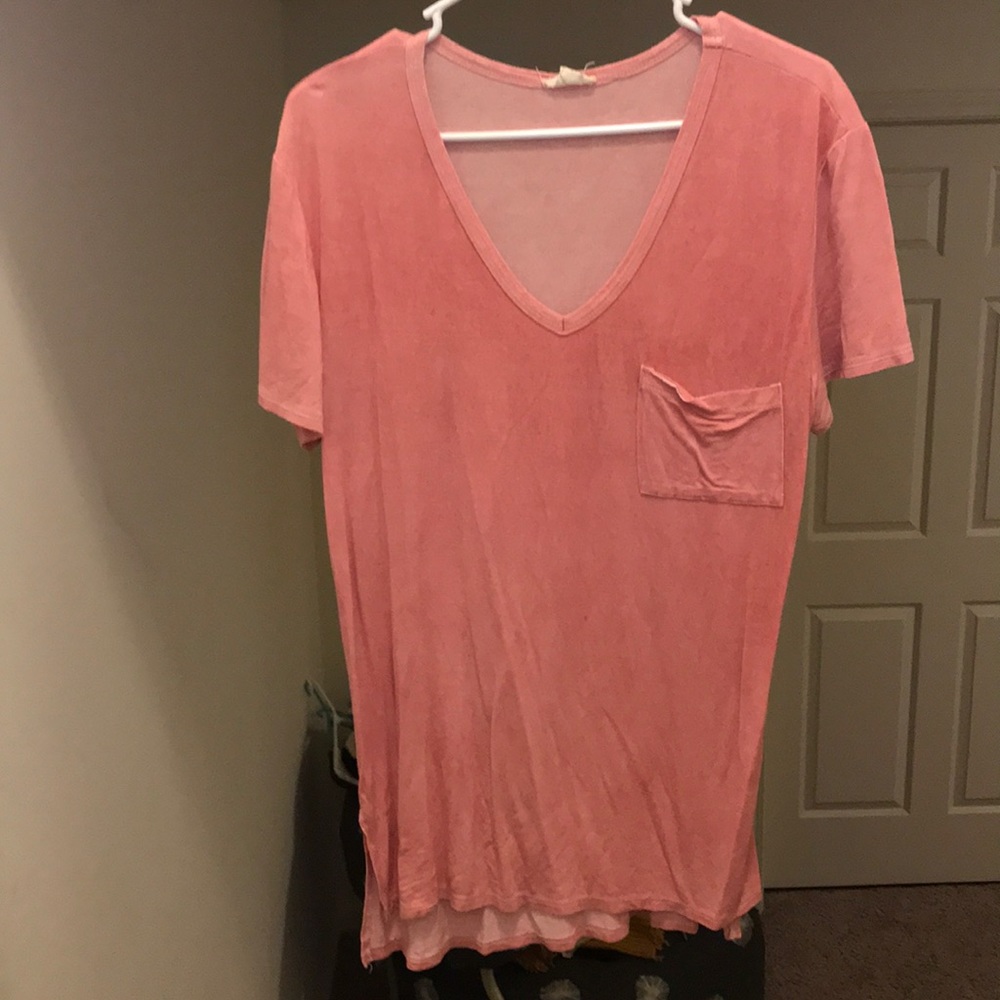 Basic side slit tee